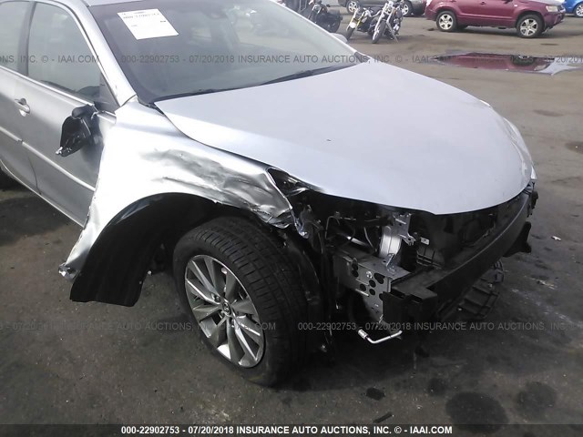 4T1BK1FK7GU568990 - 2016 TOYOTA CAMRY XSE/XLE Gümüş foto 6