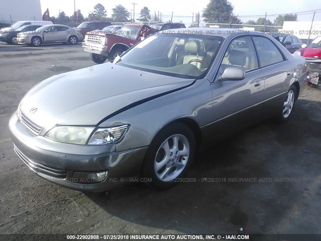 JT8BF28G910325718 - 2001 LEXUS ES 300 GOLD photo 2