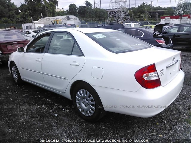 4T1BE32K43U132598 - 2003 TOYOTA CAMRY LE/XLE/SE 白色 照片 3