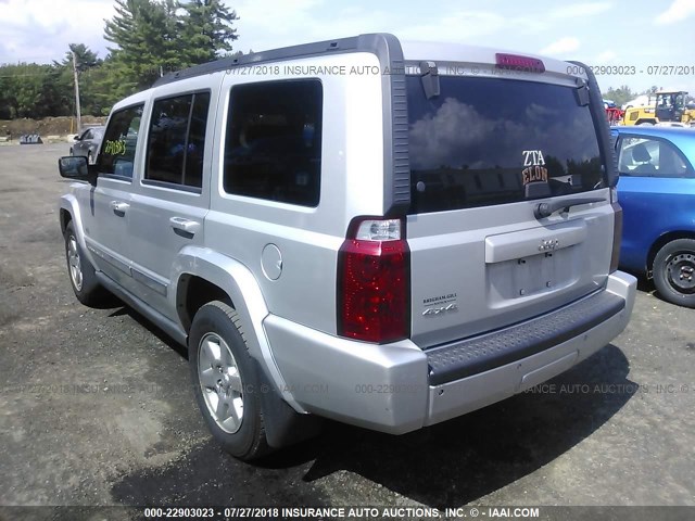 1J8HG48KX6C337402 - 2006 JEEP COMMANDER SILVER photo 3