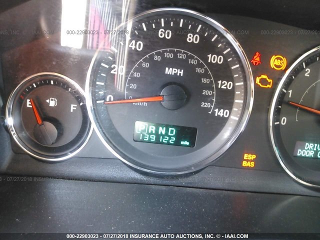 1J8HG48KX6C337402 - 2006 JEEP COMMANDER SILVER photo 7