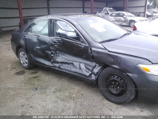 4T1BF3EK6AU054573 - 2010 TOYOTA CAMRY SE/LE/XLE 灰色 照片 6