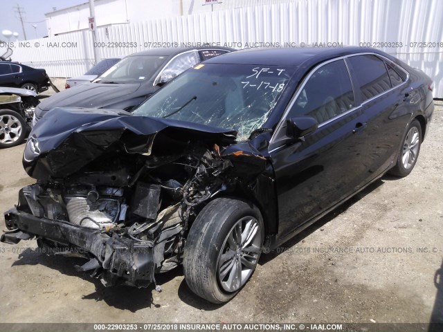 4T1BF1FK6GU567740 - 2016 TOYOTA CAMRY LE/XLE/SE/XSE 黑色 照片 2