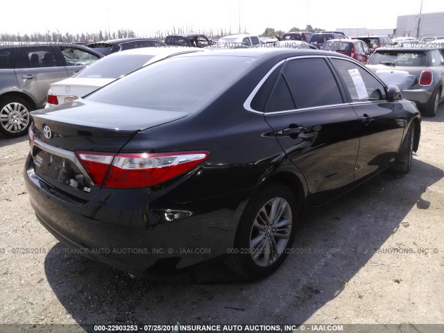 4T1BF1FK6GU567740 - 2016 TOYOTA CAMRY LE/XLE/SE/XSE 黑色 照片 4