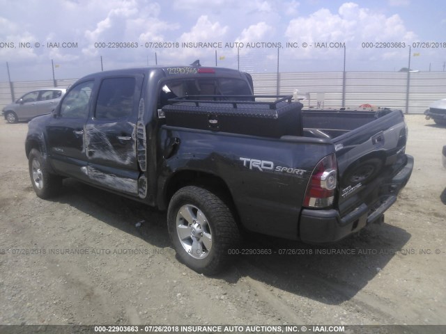 3TMJU4GN2FM175387 - 2015 TOYOTA TACOMA DOUBLE CAB PRERUNNER GRAY photo 3