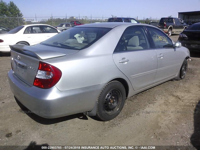 4T1BE32K13U718546 - 2003 TOYOTA CAMRY LE/XLE/SE SILVER photo 4