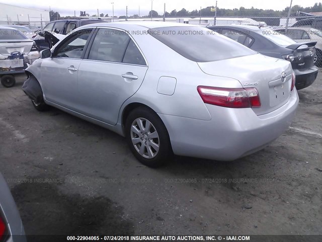 4T1BE46K77U102792 - 2007 TOYOTA CAMRY NEW GENERATION CE/LE/XLE/SE SILVER photo 3