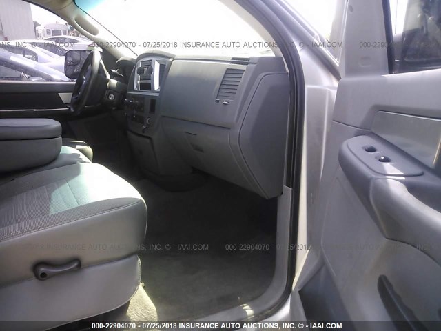 3D7KS28A08G248211 - 2008 DODGE RAM 2500 ST/SLT 银色 照片 5