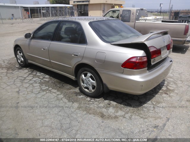 1HGCG5655YA116570 - 2000 HONDA ACCORD EX GOLD photo 3