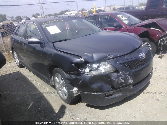 4T1BK46K47U556975 - 2007 TOYOTA CAMRY NEW GENERAT LE/XLE/SE GRAY photo 1