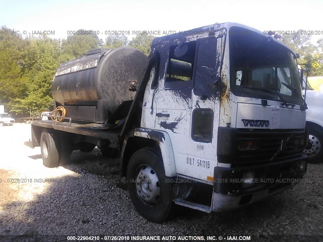 YB3U6A7AXJB422053 - 1988 VOLVO FE6 WHITE photo 1