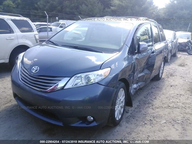 5TDDK3DC9FS124128 - 2015 TOYOTA SIENNA XLE/LIMITED BLUE photo 2