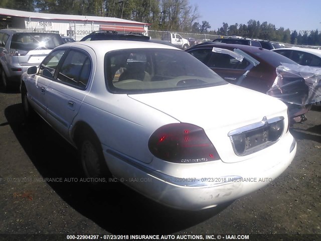 1LNFM97VXWY620672 - 1998 LINCOLN CONTINENTAL  WHITE photo 3