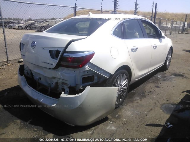 1G4PP5SK2D4210065 - 2013 BUICK VERANO WHITE photo 4