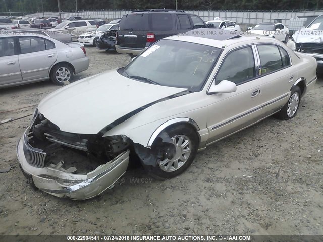 1LNHM97V42Y668770 - 2002 LINCOLN CONTINENTAL  奶油色 照片 2