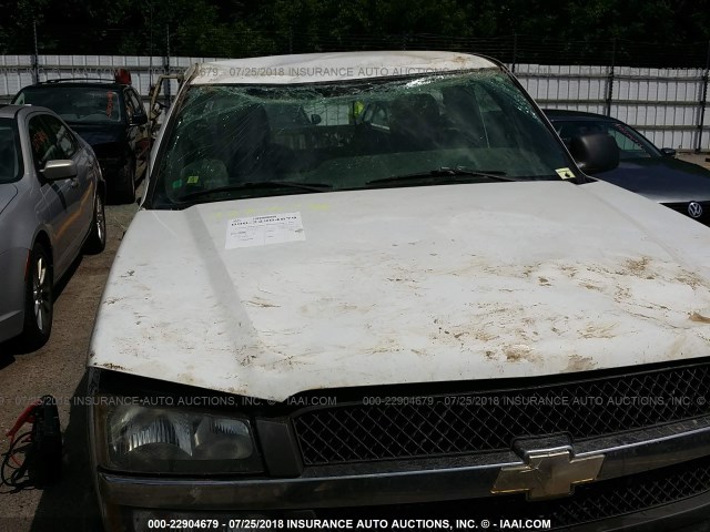 1GCEC14X15Z356633 - 2005 CHEVROLET SILVERADO C1500 WHITE photo 6