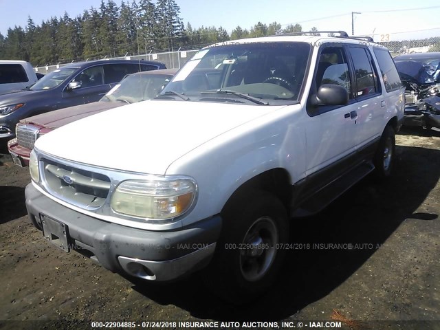 1FMZU73E0YZA53036 - 2000 FORD EXPLORER XLT WHITE photo 2