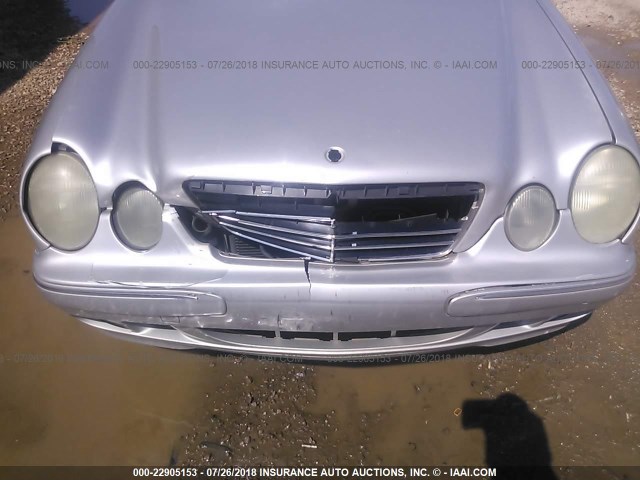 WDBJF65J2YB018943 - 2000 MERCEDES-BENZ E 320 SILVER photo 6