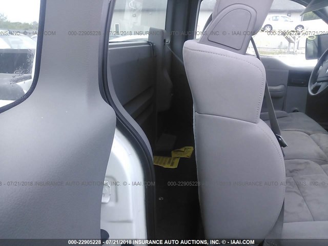 1FTRF12295NB98839 - 2005 FORD F150 WHITE photo 8