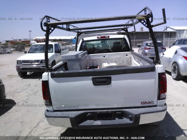 1GTEC14X18Z319408 - 2008 GMC SIERRA C1500 WHITE photo 8