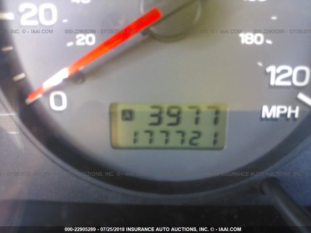 JF1SF65602H703860 - 2002 SUBARU FORESTER S 银色 照片 7