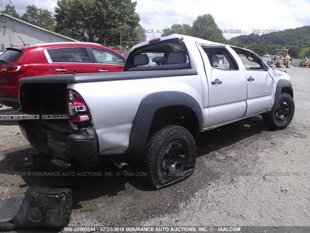 5TELU42N58Z495549 - 2008 TOYOTA TACOMA DOUBLE CAB ვერცხლისფერი ფოტო 4