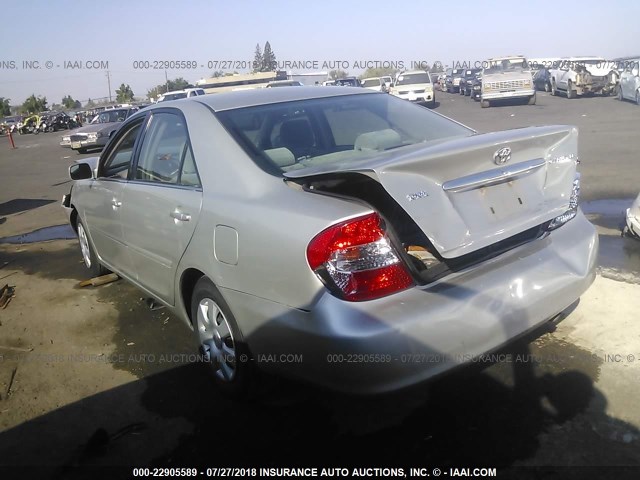 4T1BE32K32U084770 - 2002 TOYOTA CAMRY LE/XLE/SE Gümüş foto 3