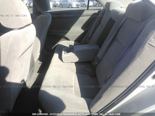 4T1BE32K32U084770 - 2002 TOYOTA CAMRY LE/XLE/SE Gümüş foto 8