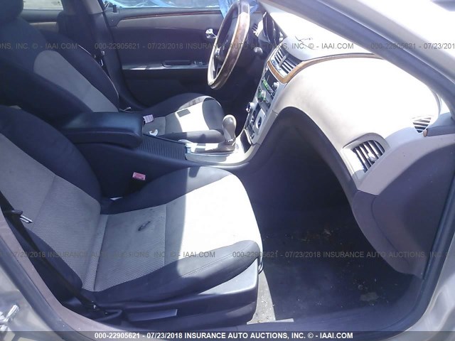 1G1ZC5E07AF158959 - 2010 CHEVROLET MALIBU 1LT Champagne photo 5