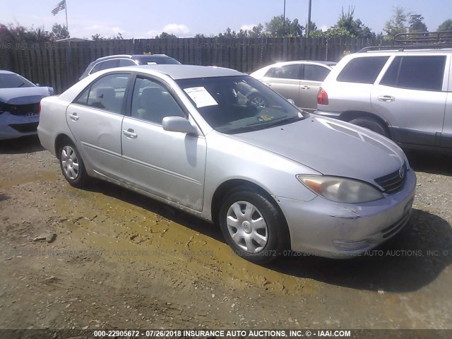 4T1BE32K82U530282 - 2002 TOYOTA CAMRY LE/XLE/SE 银色 照片 1