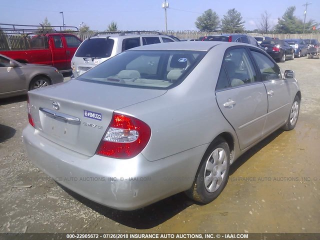 4T1BE32K82U530282 - 2002 TOYOTA CAMRY LE/XLE/SE 银色 照片 4