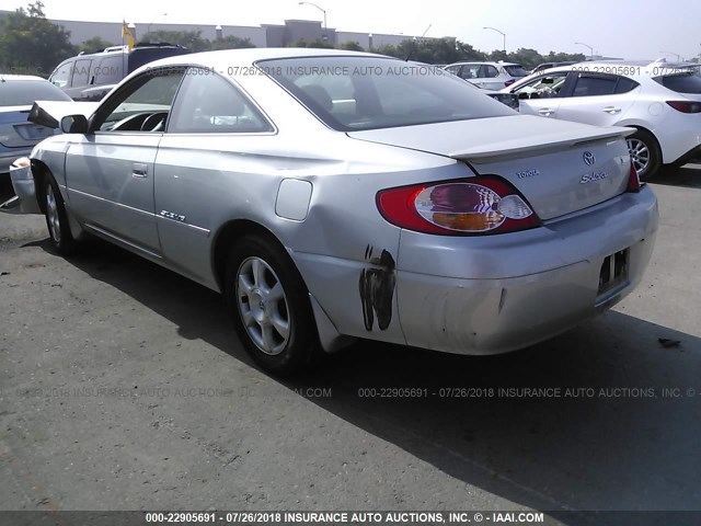 2T1CF28P63C602212 - 2003 TOYOTA CAMRY SOLARA SE/SLE ვერცხლისფერი ფოტო 3