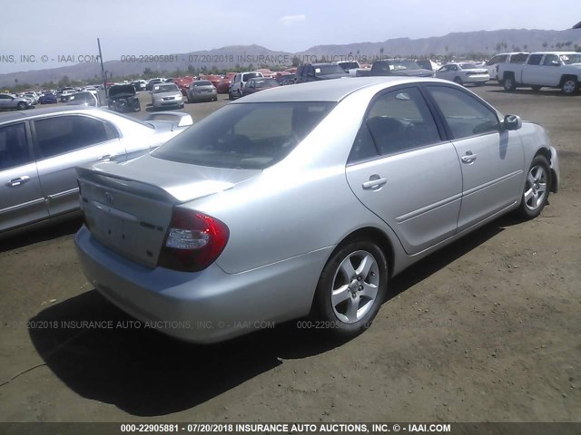 4T1BF30K72U014074 - 2002 TOYOTA CAMRY LE/XLE/SE SILVER photo 4