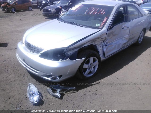 4T1BF30K72U014074 - 2002 TOYOTA CAMRY LE/XLE/SE SILVER photo 6