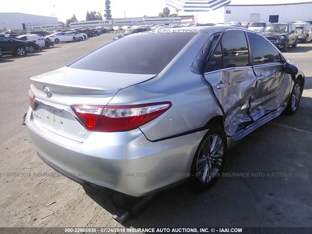 4T1BF1FKXFU048852 - 2015 TOYOTA CAMRY LE/XLE/SE/XSE 银色 照片 4