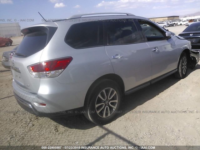 5N1AR2MN4DC631930 - 2013 NISSAN PATHFINDER S/SV/SL/PLATINUM SILVER photo 4