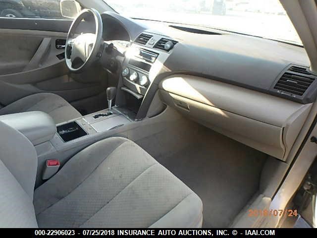 4T1BE46KX9U806942 - 2009 TOYOTA CAMRY SE/LE/XLE GOLD photo 5