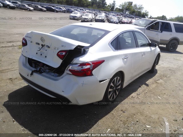 1N4AL3AP0HC185613 - 2017 NISSAN ALTIMA 2.5/S/SV/SL/SR WHITE photo 4