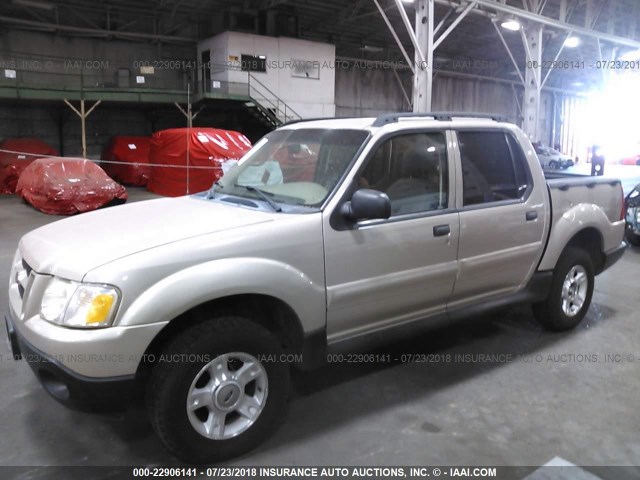 1FMZU67K05UA13509 - 2005 FORD EXPLORER SPORT TR  GRAY photo 2