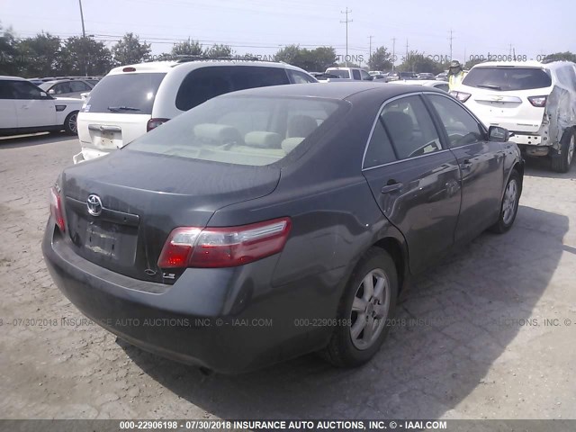 4T1BE46K89U272131 - 2009 TOYOTA CAMRY SE/LE/XLE ნაცრისფერი ფოტო 4