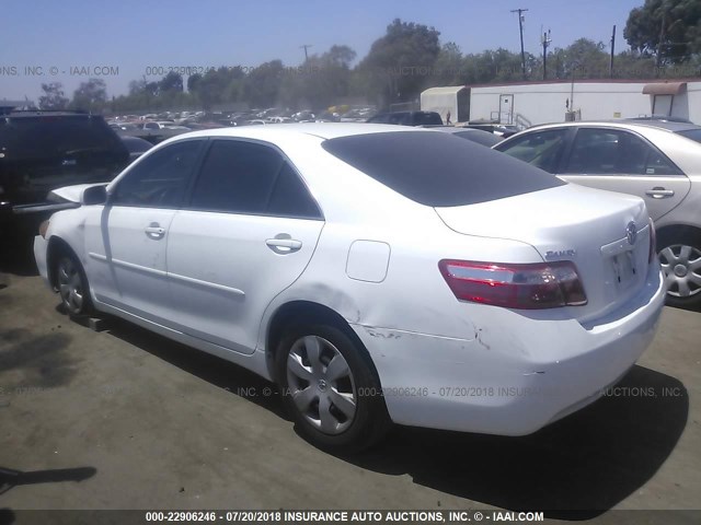 4T4BE46K78R041306 - 2008 TOYOTA CAMRY CE/LE/XLE/SE WHITE photo 3