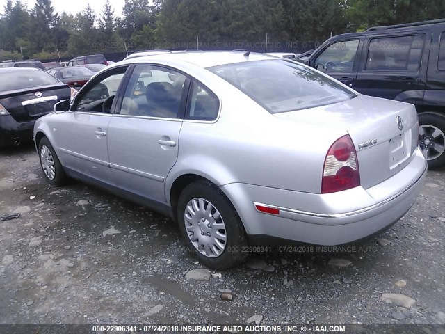 WVWPD63B12P074895 - 2002 VOLKSWAGEN PASSAT GLS GRAY photo 3