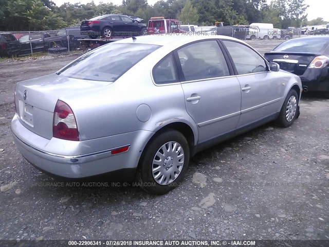 WVWPD63B12P074895 - 2002 VOLKSWAGEN PASSAT GLS GRAY photo 4