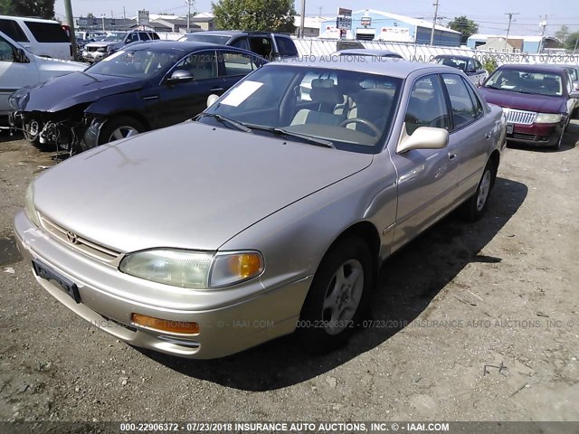 4T1BG12K9TU660734 - 1996 TOYOTA CAMRY DX/LE/XLE TAN photo 2