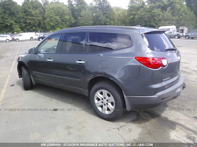 1GNEV13D89S167436 - 2009 CHEVROLET TRAVERSE LS GRAY photo 3