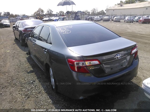 4T1BF1FK2DU262215 - 2013 TOYOTA CAMRY L/SE/LE/XLE 灰色 照片 3