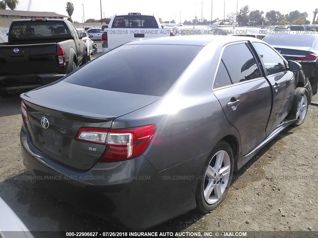 4T1BF1FK2DU262215 - 2013 TOYOTA CAMRY L/SE/LE/XLE 灰色 照片 4