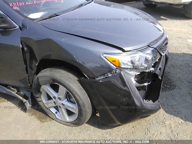 4T1BF1FK2DU262215 - 2013 TOYOTA CAMRY L/SE/LE/XLE 灰色 照片 6