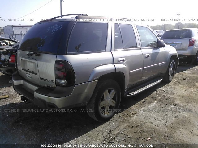 1GNDT13S822343505 - 2002 CHEVROLET TRAILBLAZER  TAN photo 4