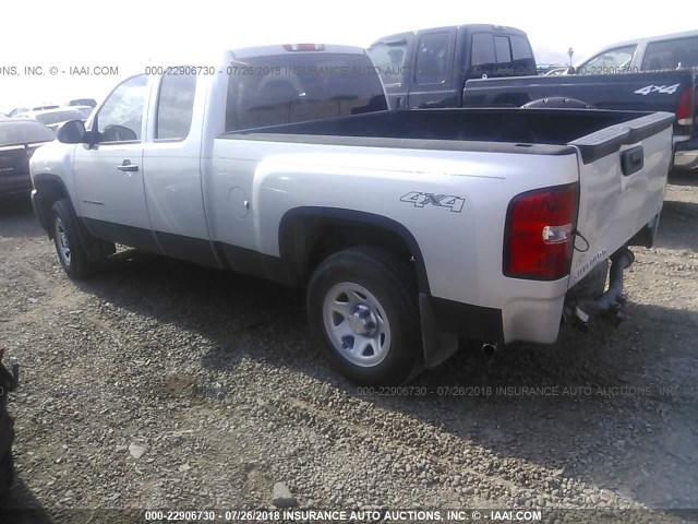 1GCSKSE31AZ291400 - 2010 CHEVROLET SILVERADO K1500 LT SILVER photo 3